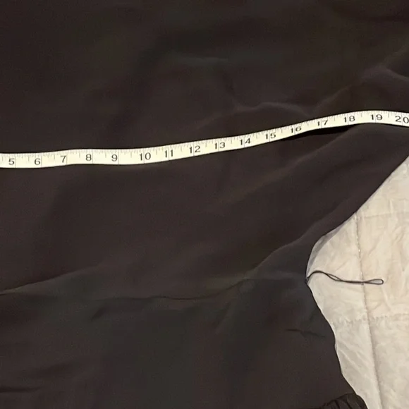 Betsy & Adam black party/cocktail dress. 8-10 crisscross back butterfly top. - Picture 7 of 13